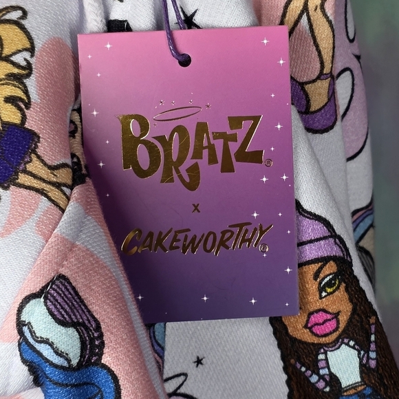 Cakeworthy x Bratz Print White Crop Hoodie Size 3XL - Picture 9 of 10
